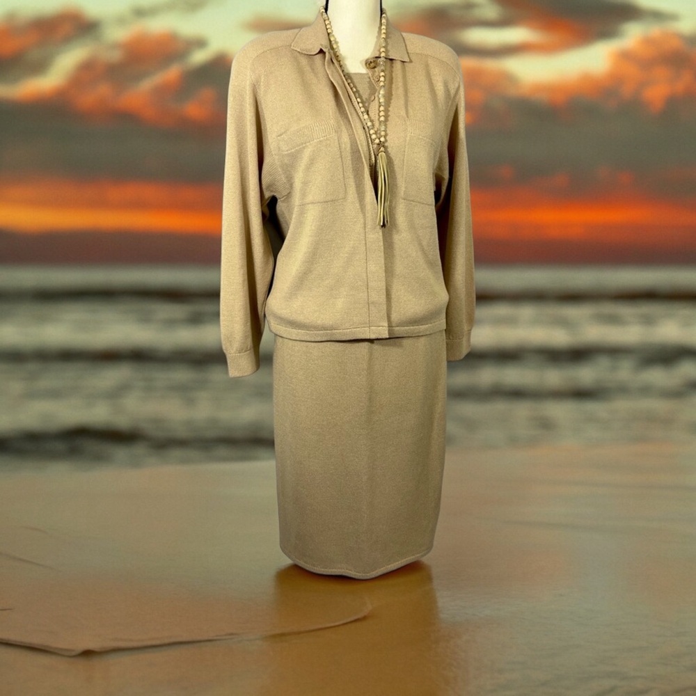 St. John 3 piece set beige/gold great Vintage set